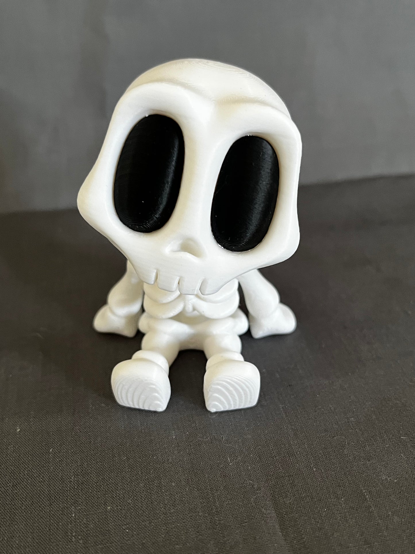 Bloblab skeleton Sitting